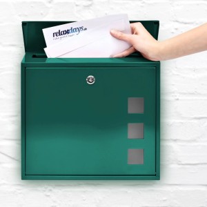 Relaxdays Briefkasten Metall Grün 3 Fenster Abschließbar 34,5 cm x 33 cm x 10,5 cm