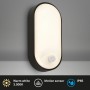 Schwarze Briloner LED Wandleuchte mit Bewegungsmelder, geeignet für den Außenbereich.