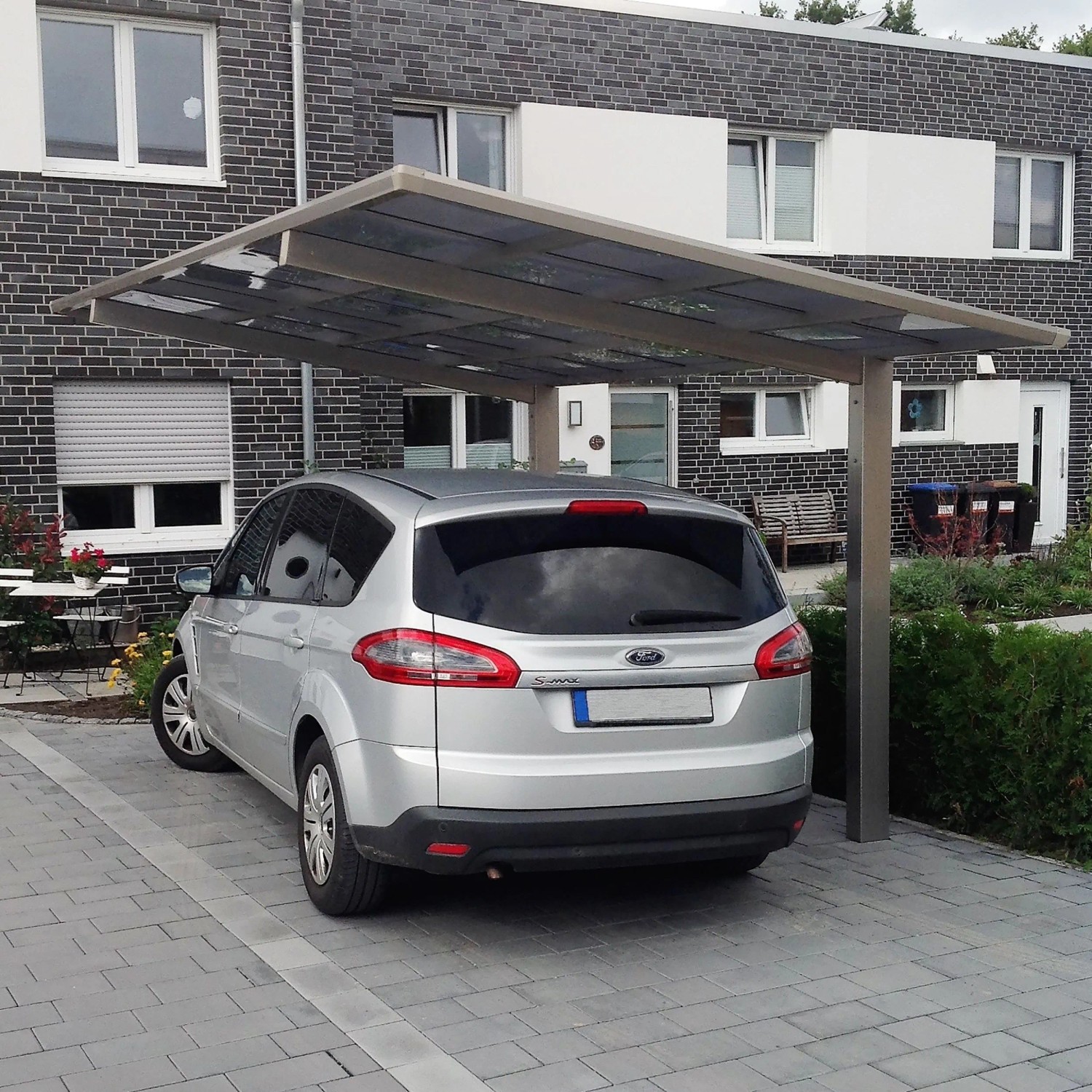 Ximax Alu Carport Linea Edelstahl-Look XL mit Auto. Einzelcarport mit transparentem Dach.