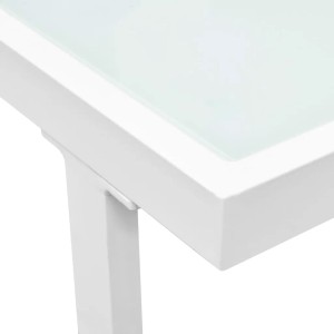Detailansicht: Weißer Couchtisch mit Glasplatte aus dem vidaXL Garten-Lounge-Set.