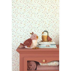 Little Dutch Fototapete Flowers & Butterflies im Kinderzimmer mit Spielzeug auf Kommode.