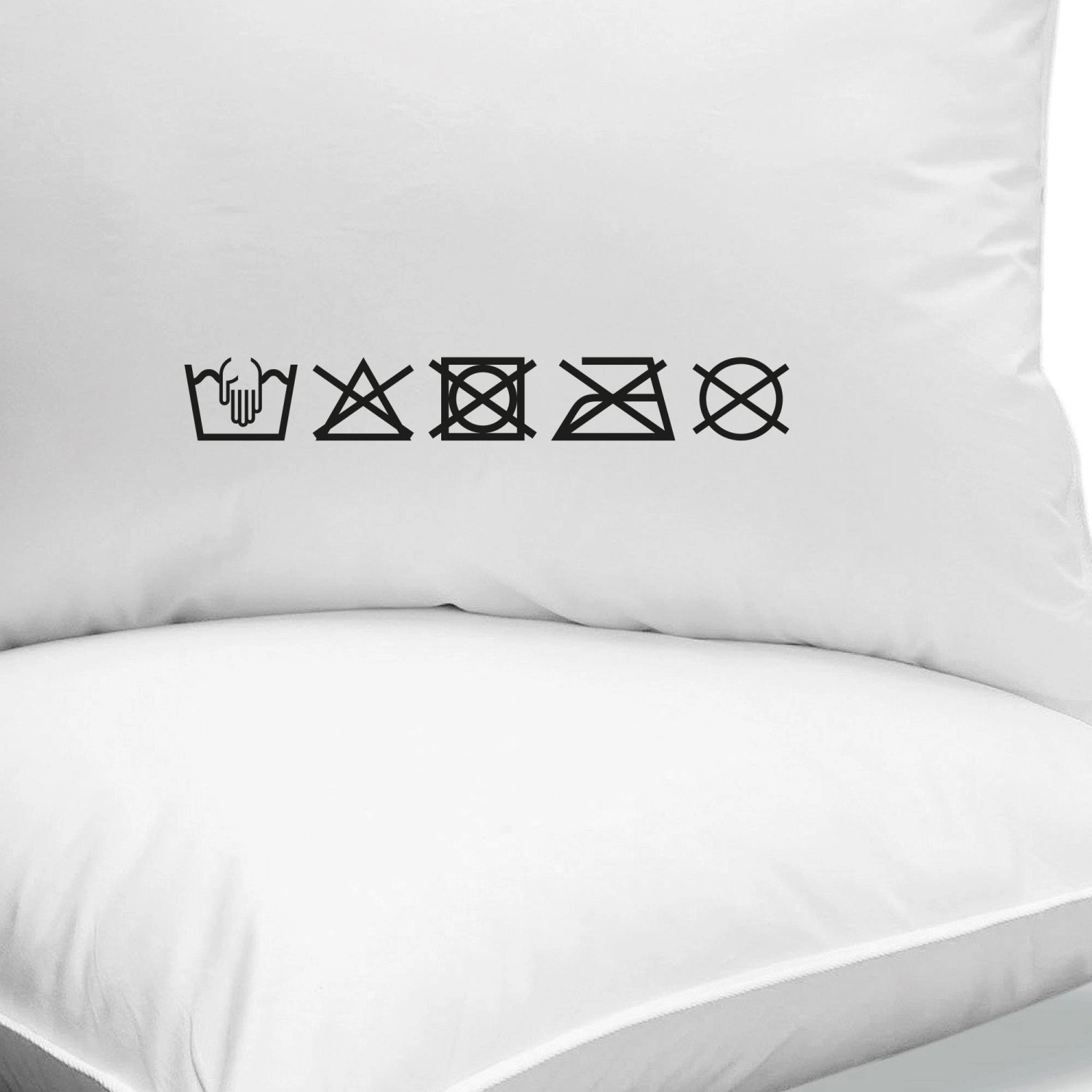 Weißes Bestlivings Kopfkissen 80x80 cm Basic Polyester mit Pflegehinweisen.