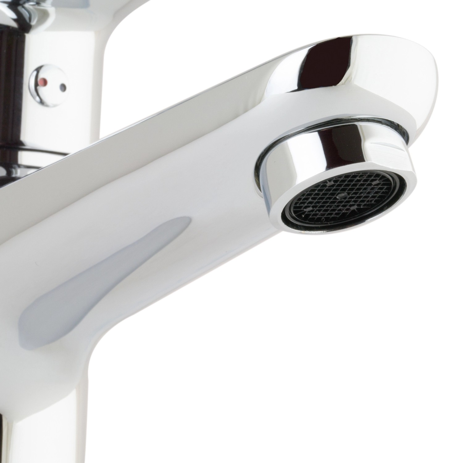 Nahaufnahme: Verchromte PaulGurkes Waschtischarmatur, Design Wasserhahn für Waschbecken.