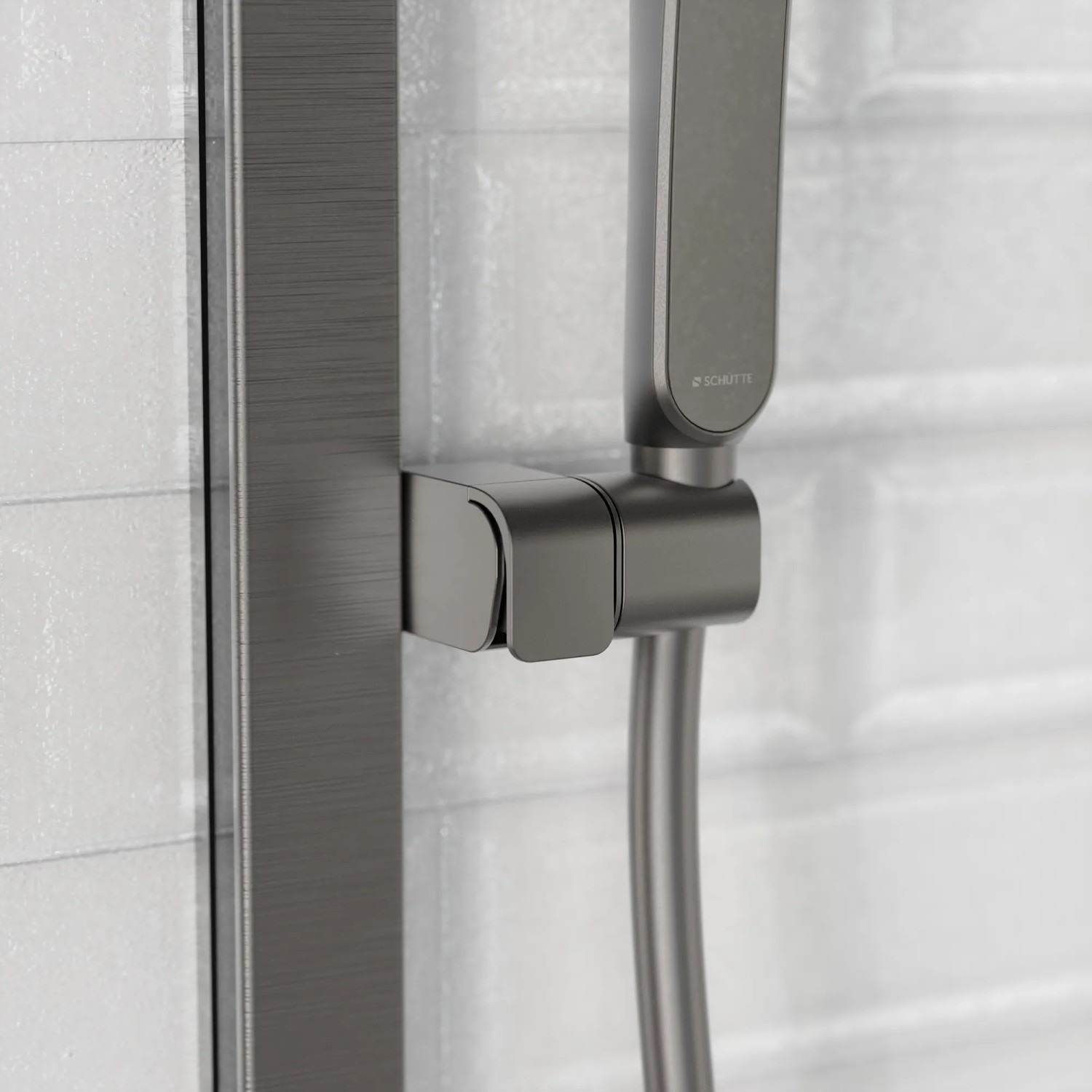 Detailaufnahme: Schütte Stangenbrause-Set Karibik Oval Graphit Matt mit Brausehalter.