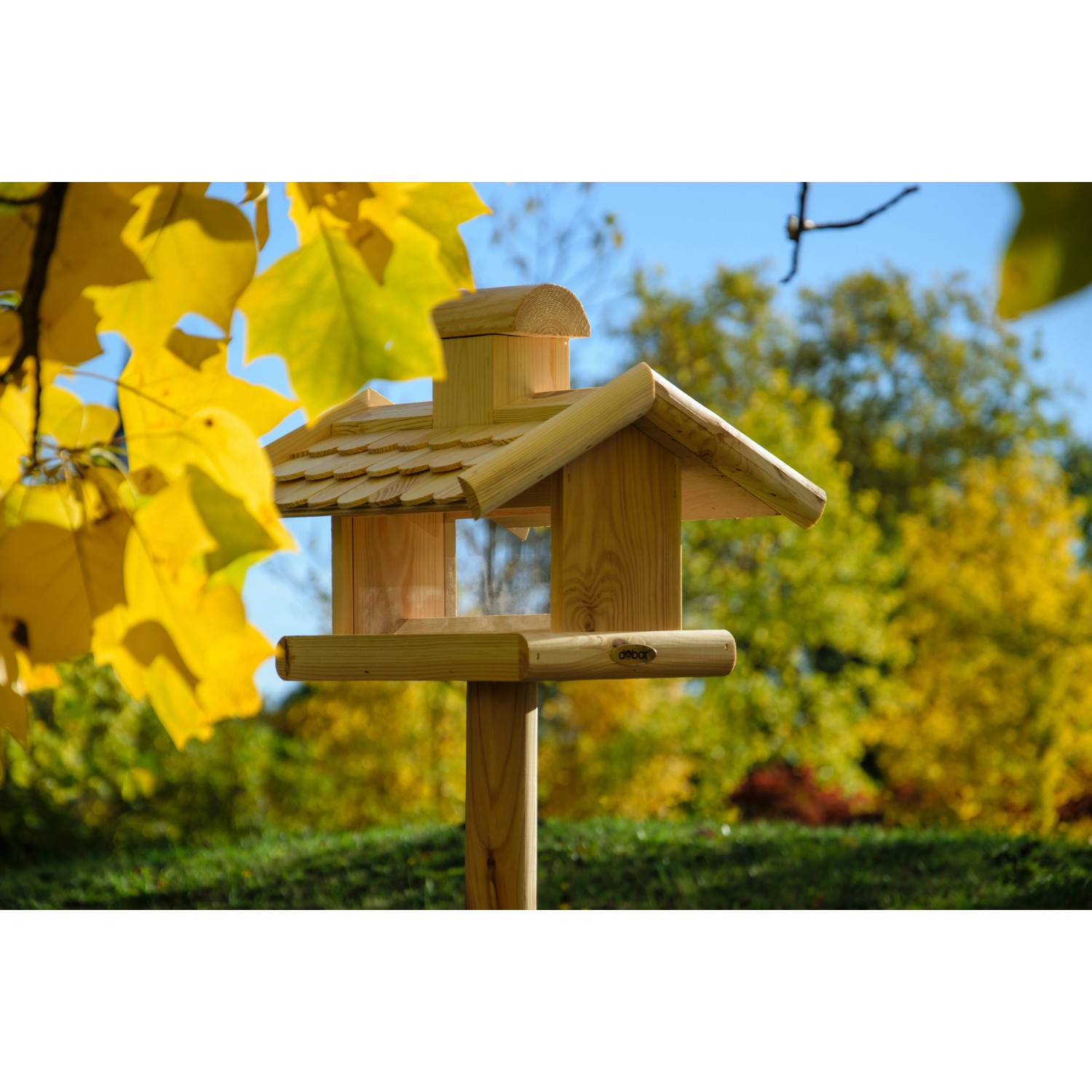 Dobar Vogelhaus mit Futter-Silo aus Holz und Schindeldach, 38x38x30cm.
