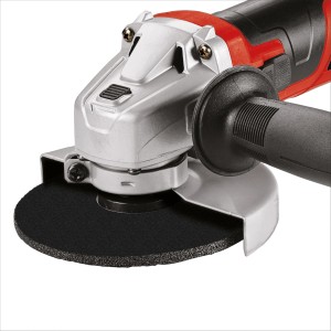 Einhell TC-AG 115/1 Winkelschleifer mit Trennscheibe und Zusatzhandgriff.