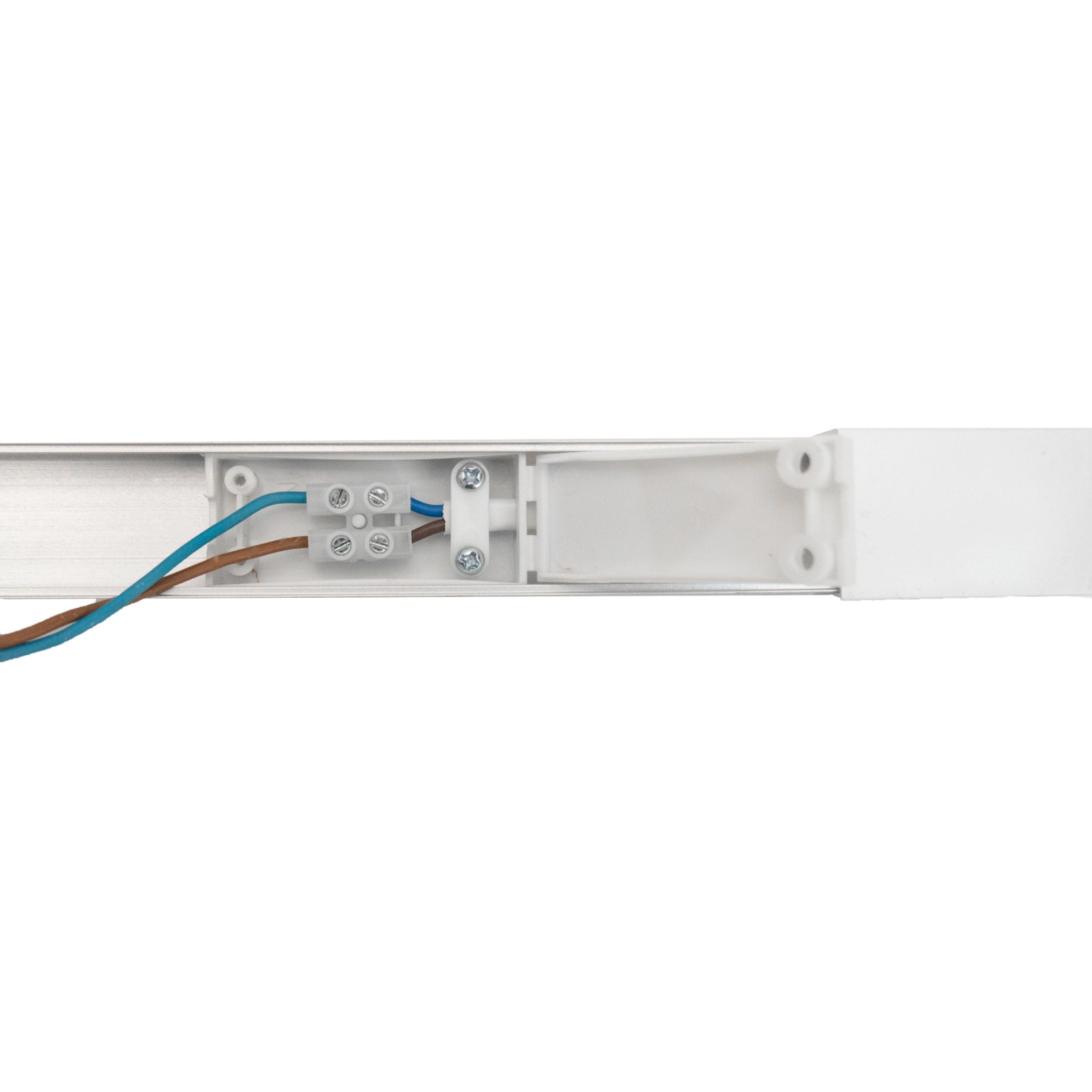 Detailaufnahme der LED-Unterbauleuchte Strip (60 cm) mit sichtbarer Verkabelung und Klemmen.