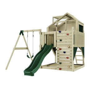 PolarPlay Spielturm Madita mit Schaukel, Kletterwand und grüner Rutsche.