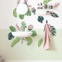 Komar Wandsticker Blätterwald, 70x50cm, als Dekoration im Badezimmer angebracht.