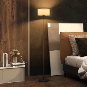 HOMCOM Stehlampe in Schwarz und Weiß mit Stoffschirm, passend zu modernen Innenräumen.
