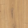 Egger Laminat NatureSense Aqua Eiche Predaia Honig, wasserfester Laminatboden in warmer Holzoptik.