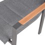Detailansicht: Anthrazitfarbener Garden Pleasure Stapelstuhl Davina mit Teak-Armlehne.