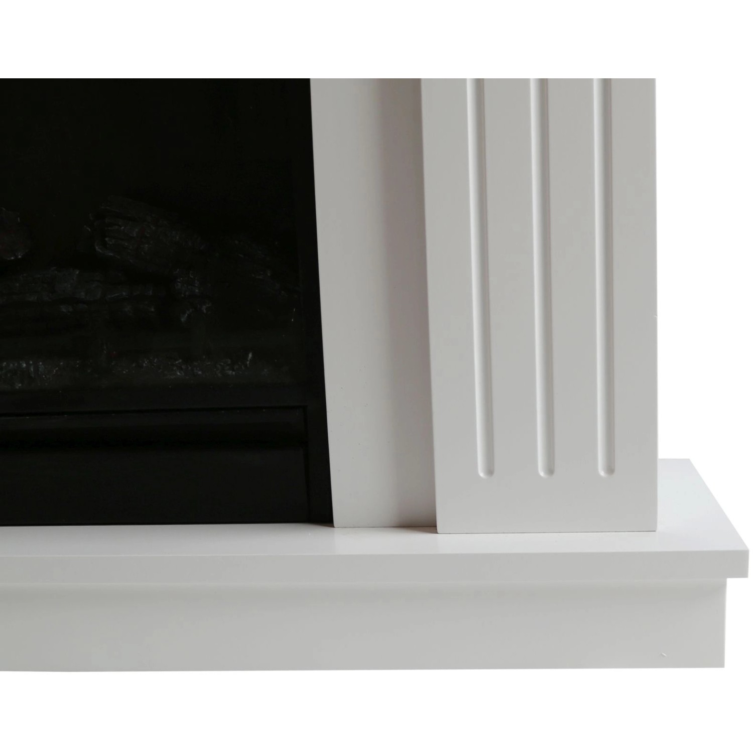 Detailansicht: Weißer El Fuego Elektrokamin Malmö mit Heizelement und MDF-Paneelen.