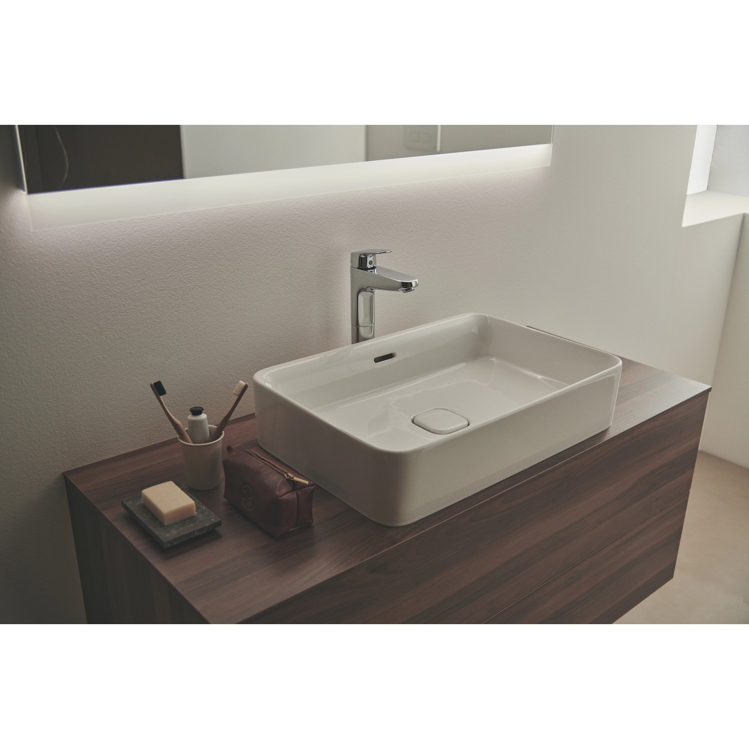 Ideal Standard Strada II Aufsatzwaschtisch, 60x40 cm, weiß, ohne Hahnloch, mit Überlauf.