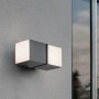 Moderne LED Außenwandleuchte Cuba mit zwei drehbaren, würfelförmigen Leuchtenkörpern.