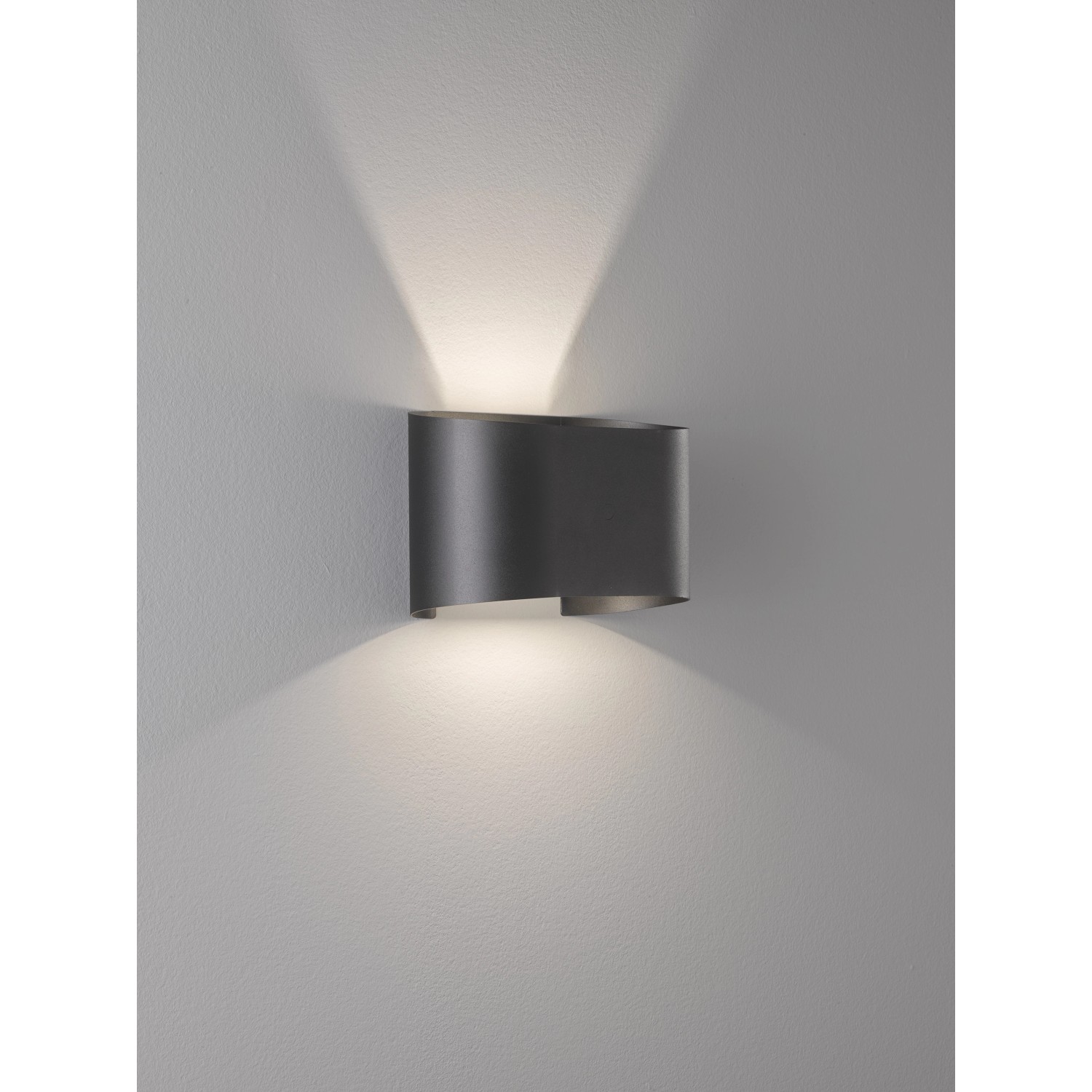 Moderne schwarze LED-Wandleuchte Wall von Fischer & Honsel, 540 lm, für stimmungsvolle Beleuchtung.