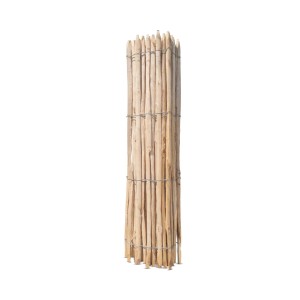 Stiltreu Staketenzaun aus Kastanie, 175 cm hoch, Lattenabstand 4-5 cm, für Zäune & Mauern.