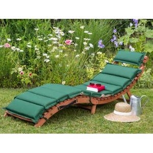 3-teiliges Liegen-Set Ipanema mit grünen Auflagen im Garten.