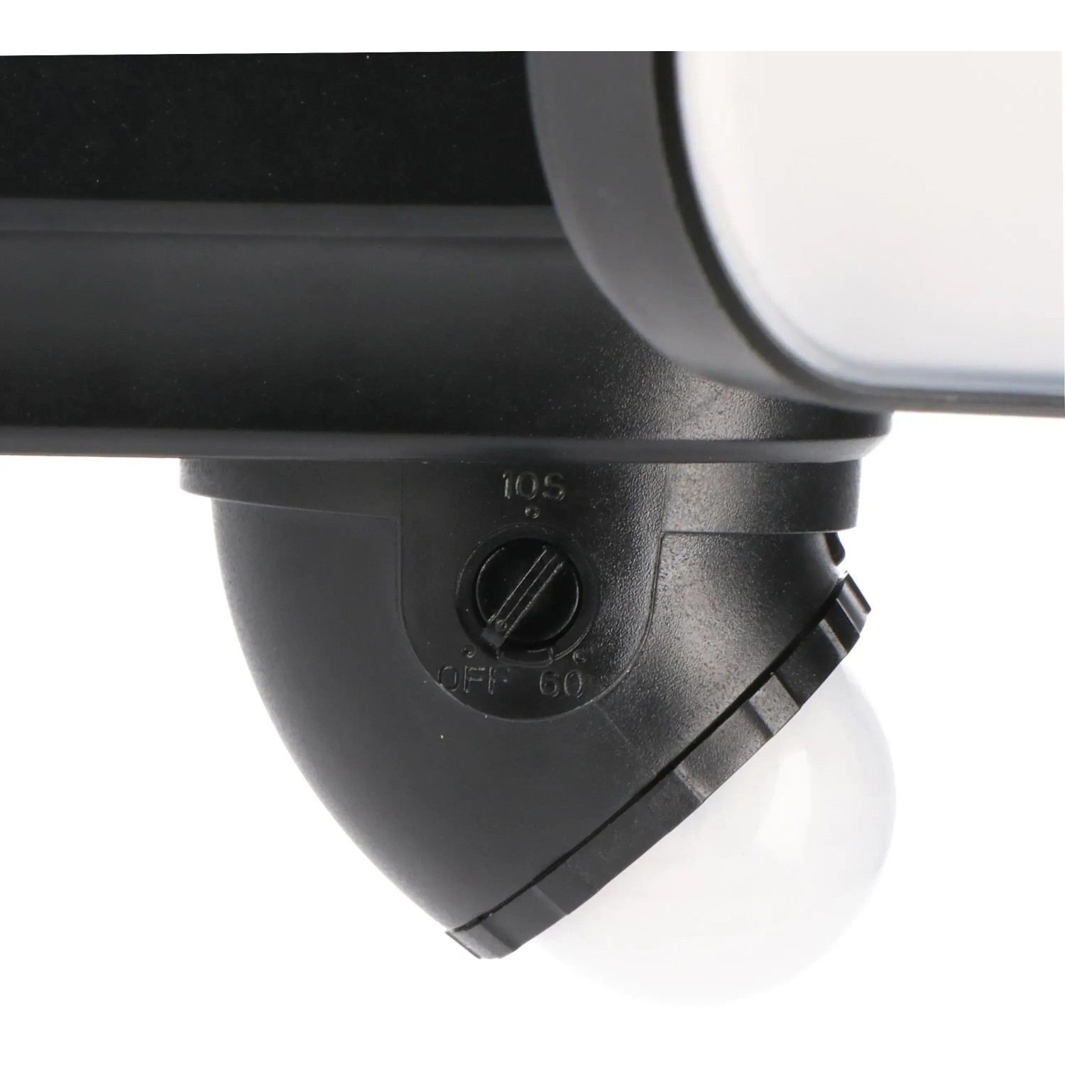 Detailaufnahme: Schwarze LED Solar-Außenleuchte Botshabelo mit Sensor und Einstellknopf.