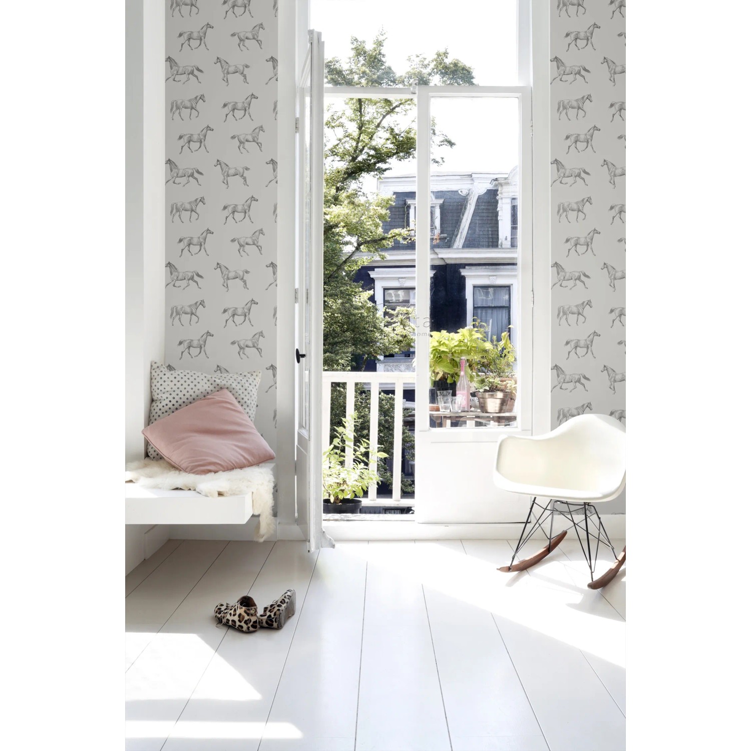 ESTAhome Vliestapete mit Pferdezeichnung in Beige/Braun für Kinderzimmer.