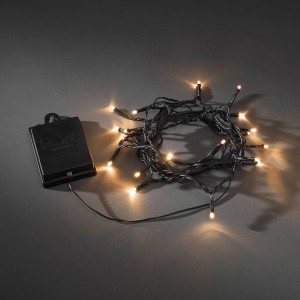 Batteriebetriebene LED-Lichterkette mit 40 Amber-LEDs und dunklem Kabel für Außenbereiche.