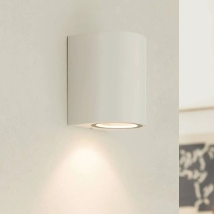 Moderne, weiße PRIOS Außenwandleuchte Tetje aus Aluminium, 1-flammig mit GU10 Fassung.