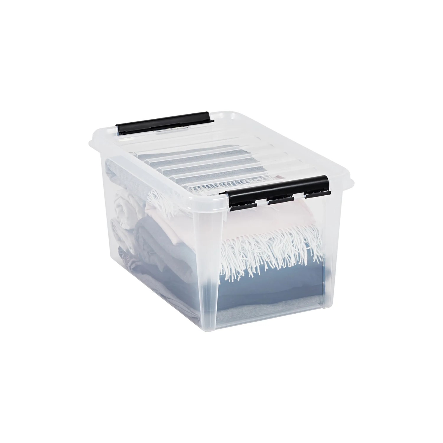 Transparente SmartStore Aufbewahrungsbox Classic 46L mit Deckel und schwarzen Clips, gefüllt mit Textilien.