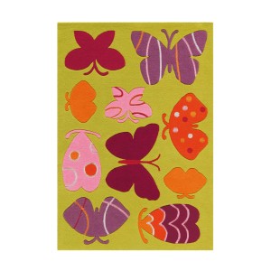 Bunter MeGusta Kurzflor Teppich 110x160 cm mit kindlichen Schmetterlingsmotiven für das Kinderzimmer.