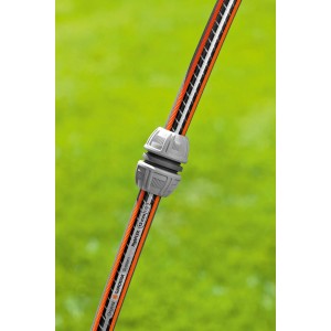 Gardena Reparator für 13 mm (1/2) und 15 mm (5/8) Gartenschläuche, zur einfachen Schlauchreparatur.
