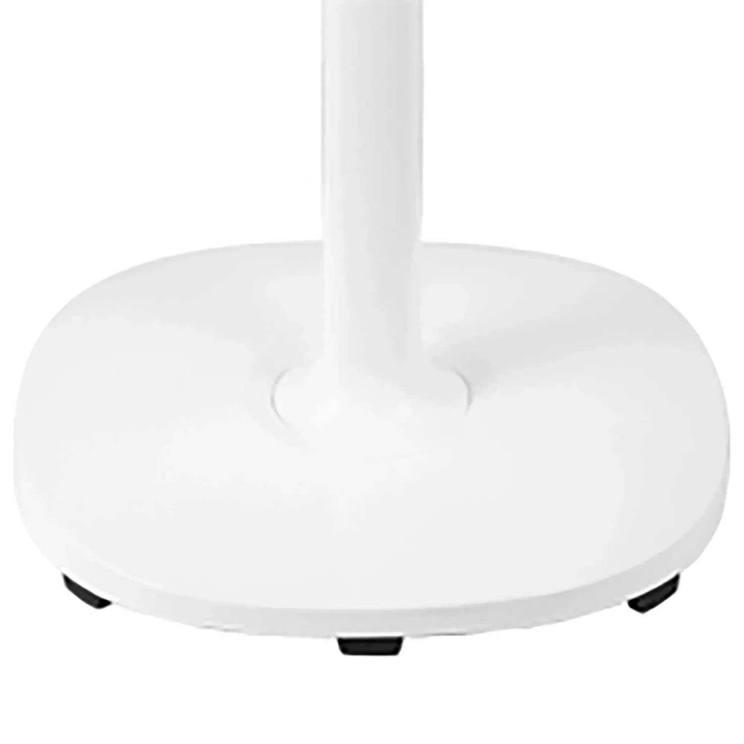 Detailaufnahme des weißen Standfußes vom Midea Standventilator.