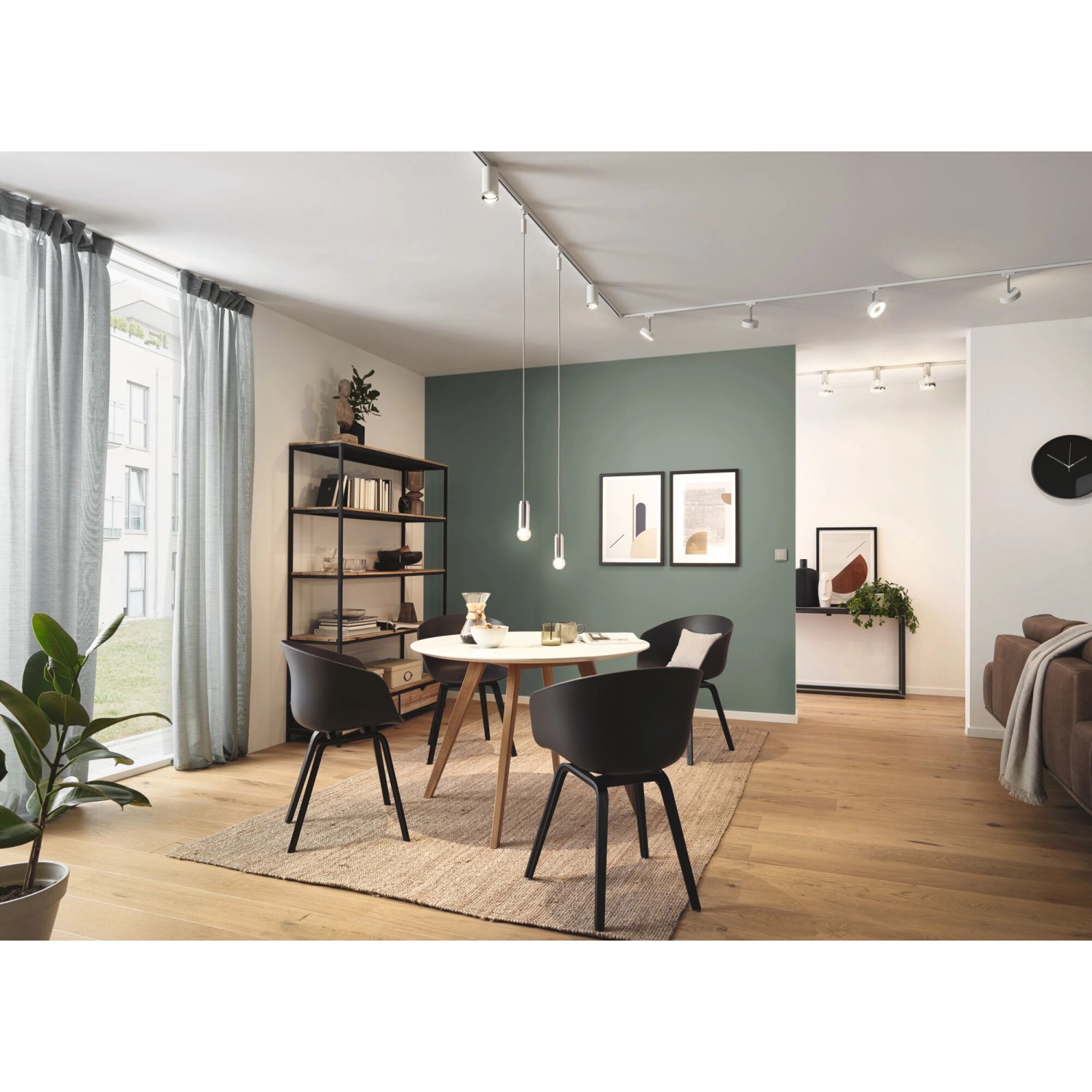 Wohnraum mit Paulmann URail Schiene (150cm, Signalweiß) als LED-Schienensystem.