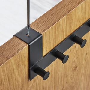 SOTECH Türgarderobe LINEA II, Edelstahl schwarz matt, 6 Haken für Türen ohne Falz bis 40mm.