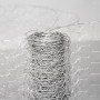Aufgerollter, verzinkter Karat Drahtzaun mit 25 mm Maschenweite für Garten und Kleintiere.