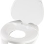 Weißer baliv WC-Sitz Fogo mit integriertem Kinder-WC-Sitz und geöffnetem Deckel.