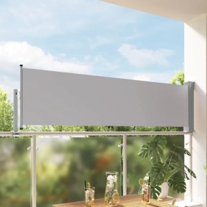 Ausziehbare, graue Seitenmarkise (80x300 cm) von vidaXL als Wind- und Sichtschutz auf dem Balkon.