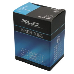 Schwarze XLC Fahrradschlauch Verpackung für 20 Zoll Reifen mit AV 33 mm Autoventil. Reparatur & Ersatzteile.