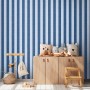 Kinderzimmer mit A.S. Creation Vliestapete Streifen in Blau und hellblau.