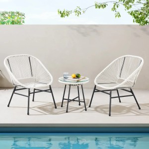 Svita Tulum Balkonmöbel-Set, 3-teilig, weiß. Gartenmöbel mit 2 Stühlen und Tisch mit Glasplatte.