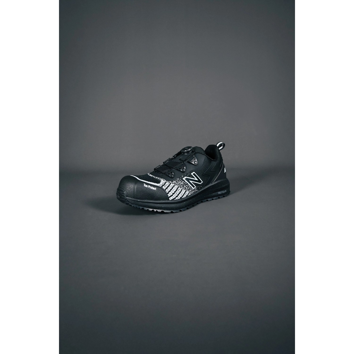 New Balance Speedware BOA Sicherheitsschuh, schwarz-weiß, Größe 40, mit Fiberglas-Zehenkappe.