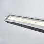Detailaufnahme der dimmbaren Arcchio LED Bürostehleuchte Jolinda aus Aluminium.