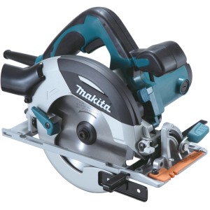 Makita Handkreissäge HS6101J1, 54 mm Schnitttiefe, mit blau-schwarzem Gehäuse und silbernem Sägeblatt.