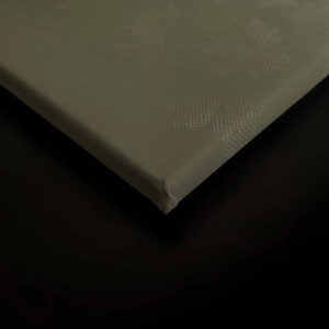 Detailaufnahme: Graues Wandbild mit Blumenmuster auf Leinwand, geeignet für Wohn- und Esszimmer.
