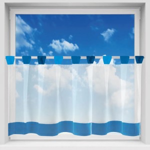 Blaue Arsvita Bistrogardine 150x45 cm mit Schlaufen am Fenster.