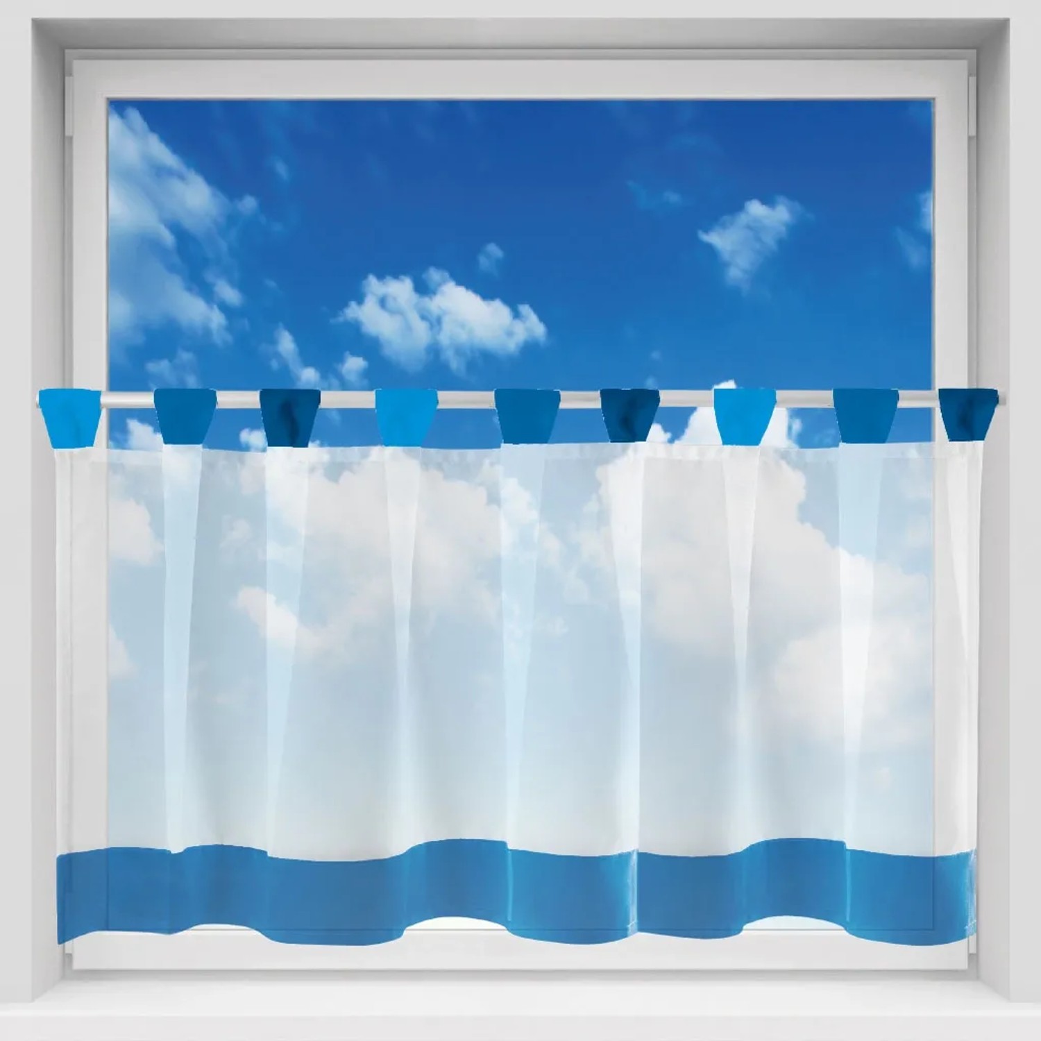 Blaue Arsvita Bistrogardine 150x45 cm mit Schlaufen am Fenster.
