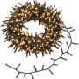 LV 700L LED Lichterkette Warmweiß außen. Dicht gewickelte Lichterkette mit warmweißen LEDs und dunklem Kabel.