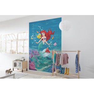 Komar Fototapete mit Arielle-Motiv, 184x254 cm, für Kinderzimmer. FSC®-zertifiziert.