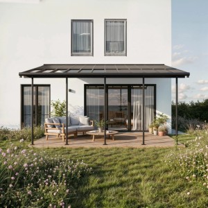 Graue Canopia Sierra Cabrio Terrassenüberdachung aus Aluminium mit Schiebedach vor modernem Haus, schützt Terrasse.