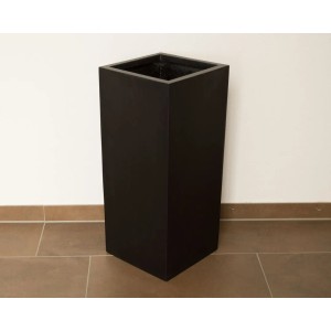 Eleganter, mattschwarzer Pflanzkübel Säule aus Fiberglas, 38x38x70cm, für Innen- und Außenbereich.