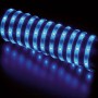 Aufgerolltes LED-Flexband RGB, 5 m, blau leuchtend. LED-Streifen mit Fernbedienung.