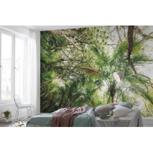 Vlies Fototapete Touch the Jungle (450x280 cm) im Schlafzimmer mit Dschungel-Motiv.